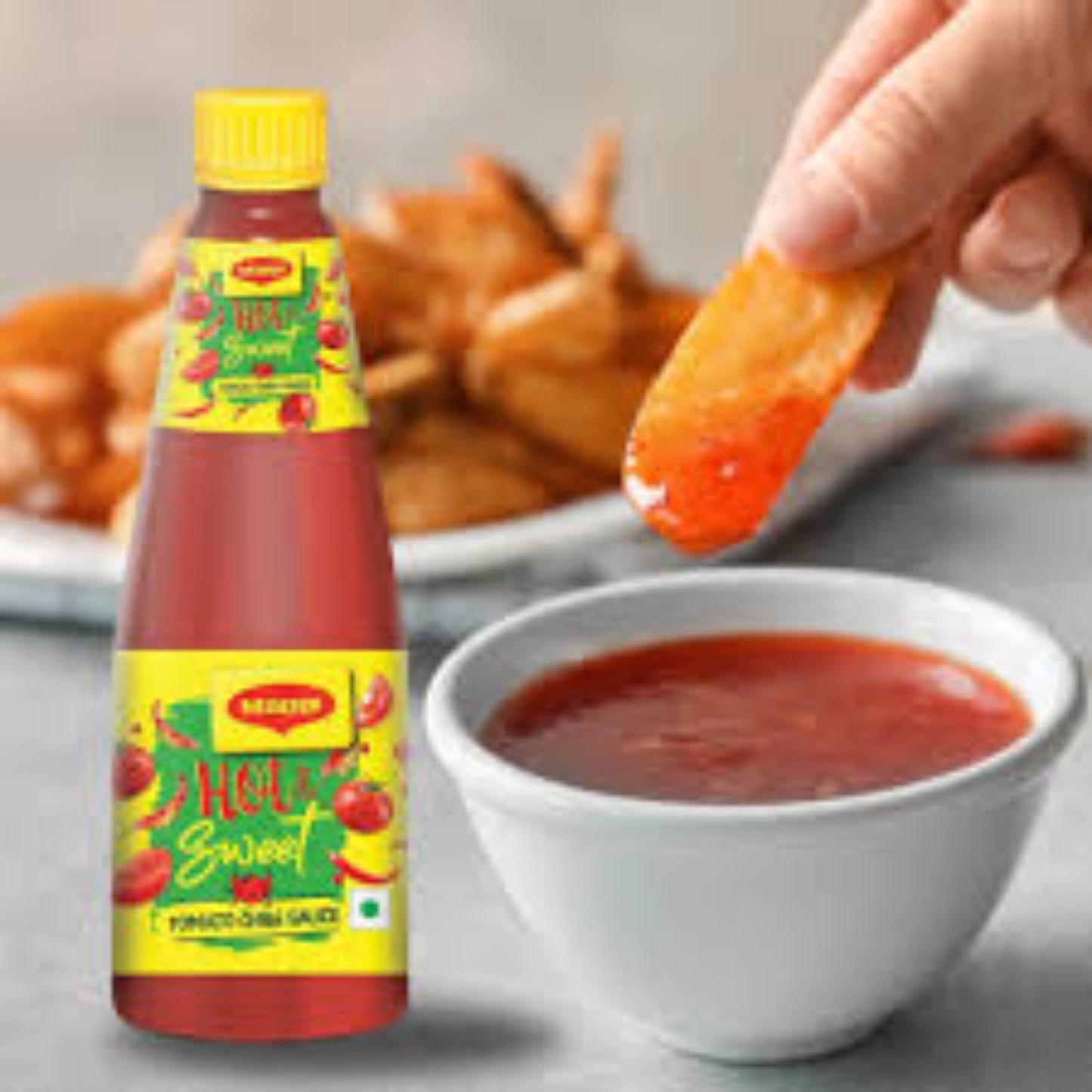 MAGGI Hot & Sweet Tomato Chilli Sauce, Perfect Blend of Tomatoes & Chillies, 500g Bottle